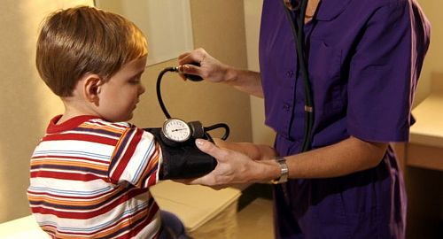 La hipertensión arterial también afecta a los niños