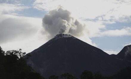 Se reactivan Volcanes “Reventador emite flujo piroclásticos y el Sangay cenizas