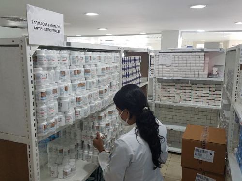 La compra de medicinas no soluciona el problema de salud hay otros inconvenientes por atender