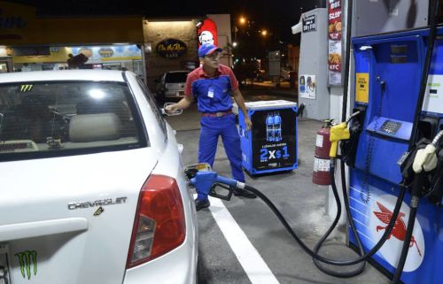 Precio de gasolina de Ecuador es semejante a la de EE.UU.