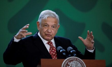 México prepara consulta de revocatoria de mandato de su presidente