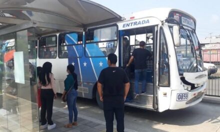 Tarjeta electrónica para pagar el pasaje en el transporte de Guayaquil