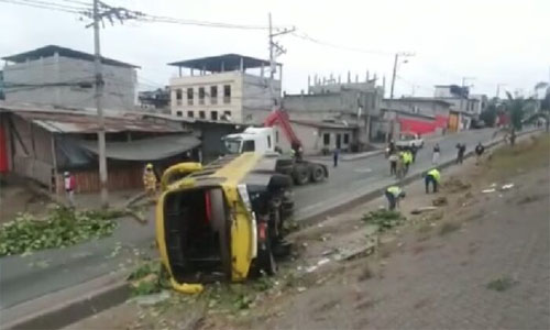 Accidente Bus escolar en Bastión Popular, Guayaquil