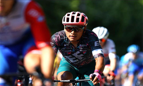 Jonathan Caicedo fuera del Giro de Italia por coronavirus