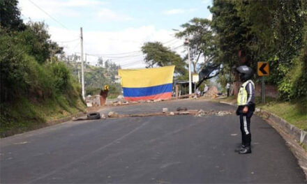 Octavo día de paro en Ecuador, vías cerradas este 20 de junio