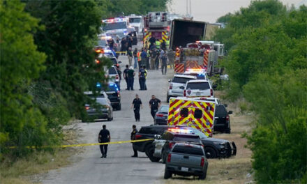 Se eleva a 53 víctimas de la tragedia de tráiler hallado en Texas