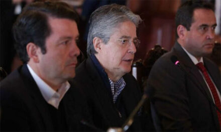 Tres ministros y dos secretarios dejarán su cargos, Cueva y Garzón  renunciaron ayer