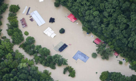 Inundaciones en Kentucky aún hay victimas bajo el agua.