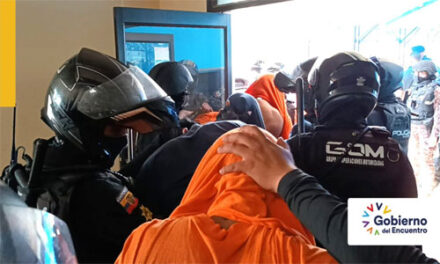 Policías secuestrados en cárcel de Esmeraldas