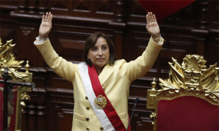 Dina Boluarte evita una dictadura en Perú