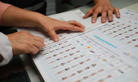Arranca la impresión de papeletas electorales con Azuay y Bolívar