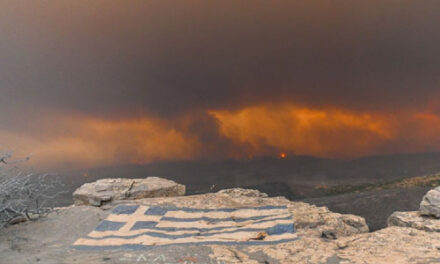 Por sexto dia Grecia lucha contra incendios forestales
