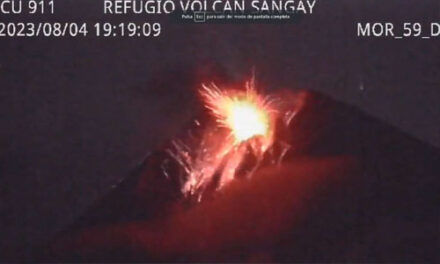 Volcán Sangay incrementa su actividad expulsando material piroclástico