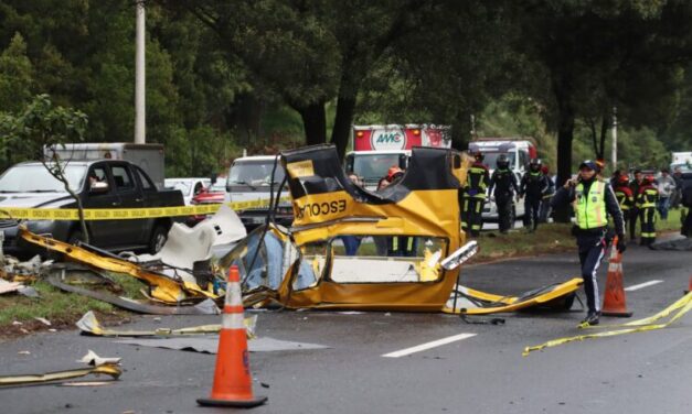 Menor de edad muere en siniestro en la av. Simón Bolívar; conductor positivo para alcotest.