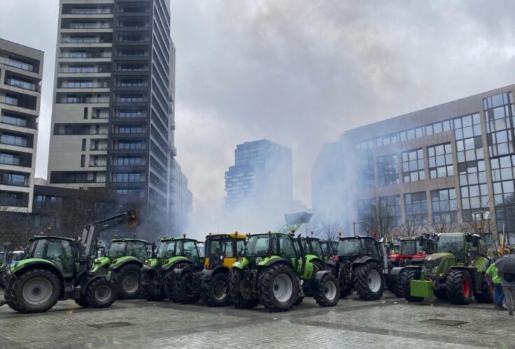 Hubo protestas y disturbios en Bruselas mientras los ministros de Agricultura de la UE se reunían