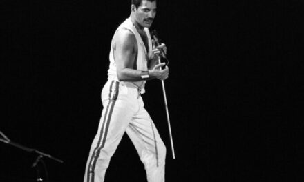 La casa de Freddie Mercury en Londres sale a la venta por al menos 34,8 millones de euros.