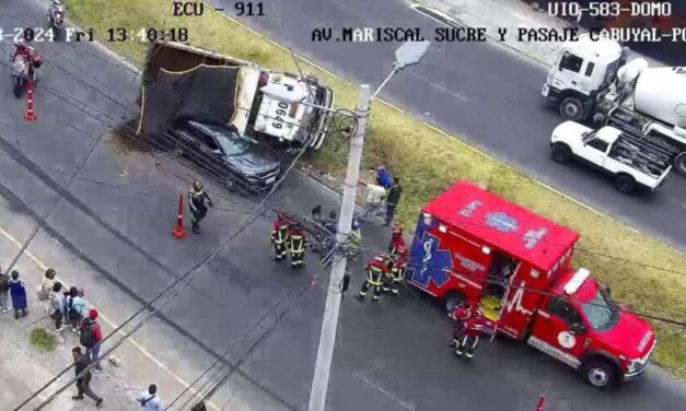 Se registró un accidente de tránsito en el Condado, en la avenida Mariscal Sucre de Quito.
