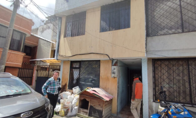 Aseguradora no indemnizará a dueños de casas en Quito por inundaciones.