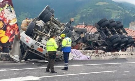 Una persona murió  en el accidente de tránsito, en la Panamericana sur, en Otavalo.