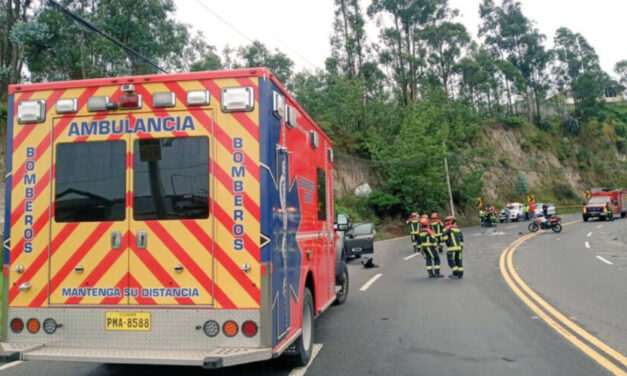 Tres accidentes complican a la av. Simón Bolívar