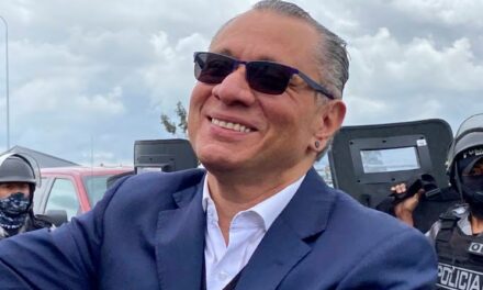 La Cancillería confirma que Jorge Glas continúa en la Embajada de México en Quito