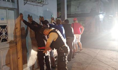 62 detenidos en una sola noche en toque de queda en Durán