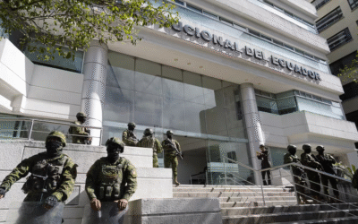 Corte Constitucional enfrenta 26 demandas contra la Ley de Integridad Pública de Daniel Noboa.